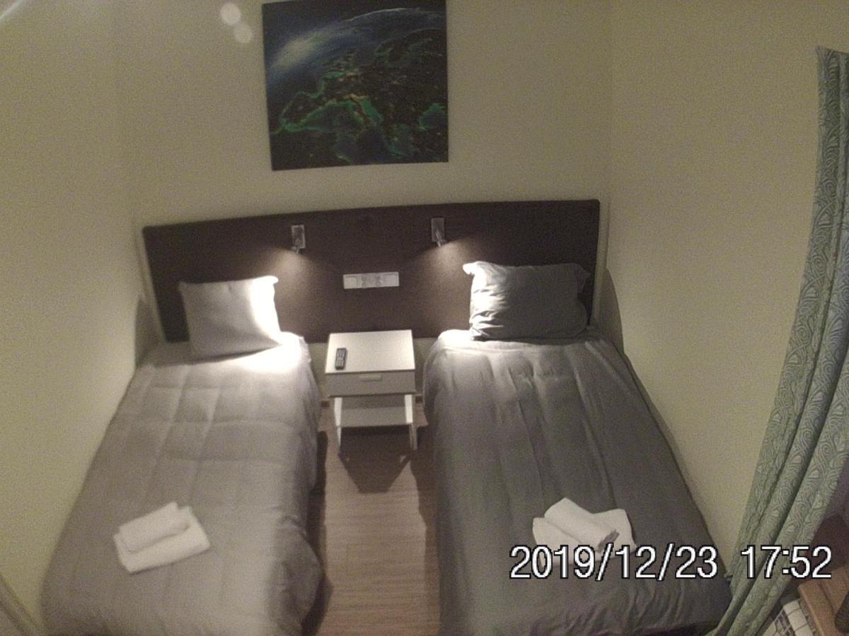 Rent0Nline Brwinow Rooms Exterior photo